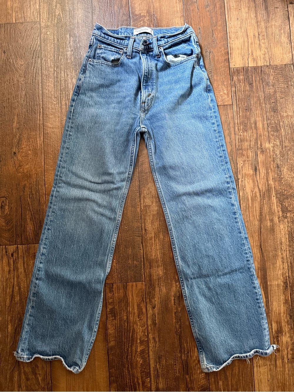 Abercrombie & Fitch Hi-Rise Straight Leg Jeans